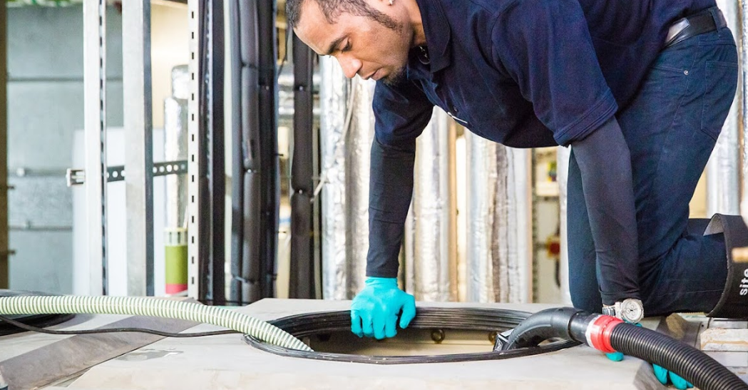 تنظيف خزانات المياه الأرضية